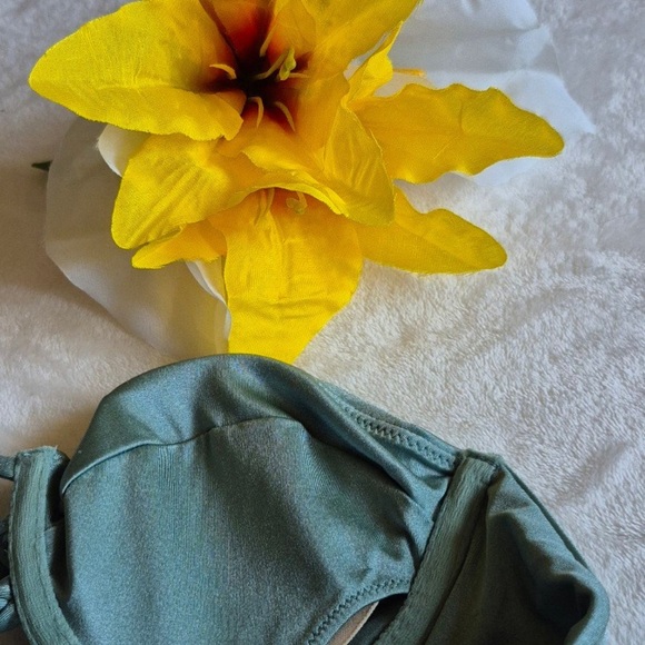 SPIRITUAL GANGSTER Women's bikini Islander Top Color SAG Size SMALL. - Picture 3 of 5